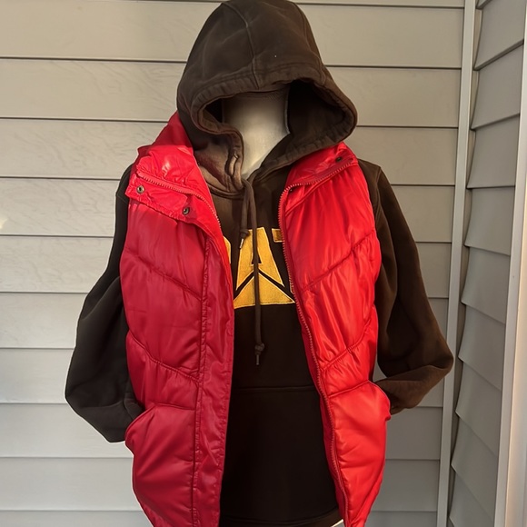 Old Navy puffer vest size M - Picture 4 of 5